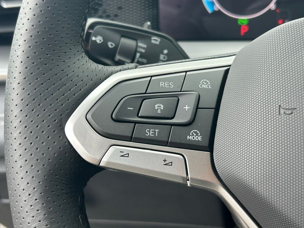 2026 Volkswagen Tiguan 2.0T SE R-Line Black Tampa FL