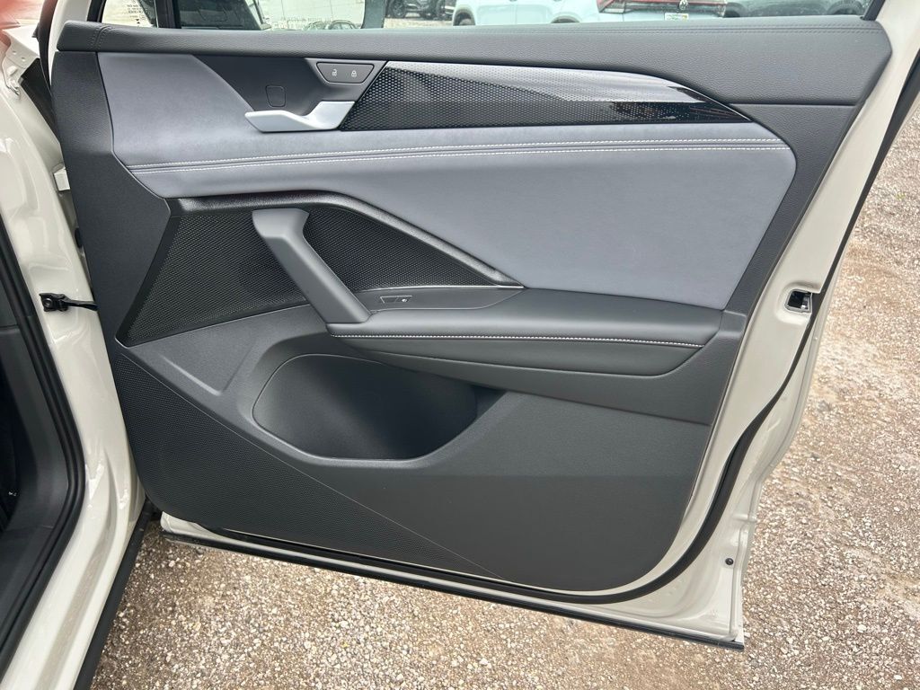 2026 Volkswagen Tiguan 2.0T SE R-Line Black Tampa FL