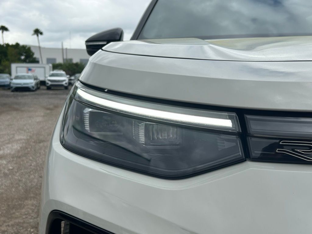 2026 Volkswagen Tiguan 2.0T SE R-Line Black Tampa FL