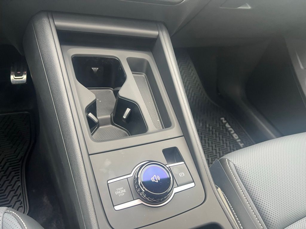 2026 Volkswagen Tiguan 2.0T SE R-Line Black Tampa FL