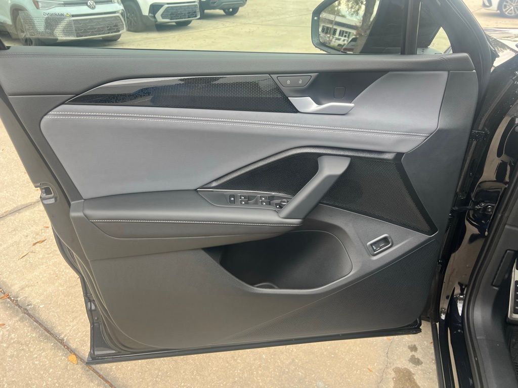 2026 Volkswagen Tiguan 2.0T SE R-Line Black Tampa FL