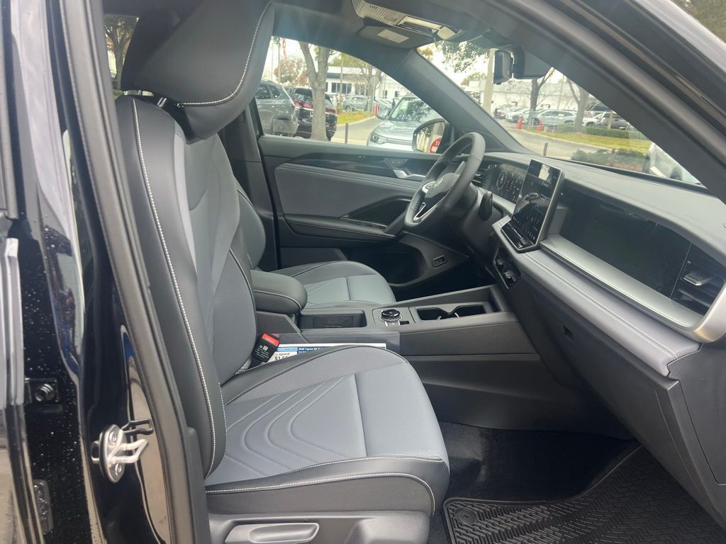 2026 Volkswagen Tiguan 2.0T SE R-Line Black Tampa FL