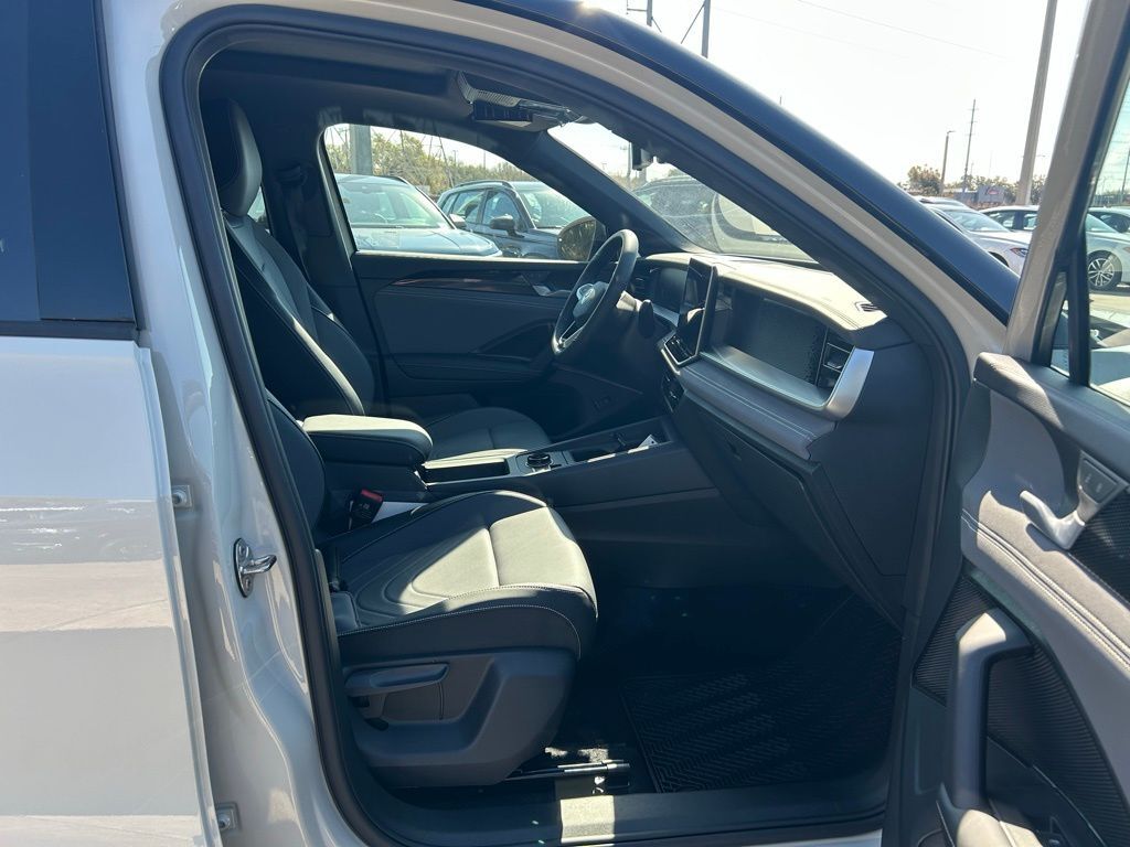 2026 Volkswagen Tiguan 2.0T SE R-Line Black Tampa FL