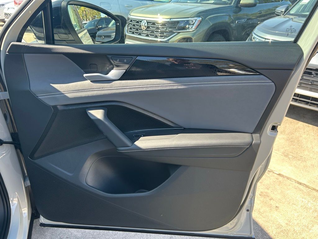 2026 Volkswagen Tiguan 2.0T SE R-Line Black Tampa FL