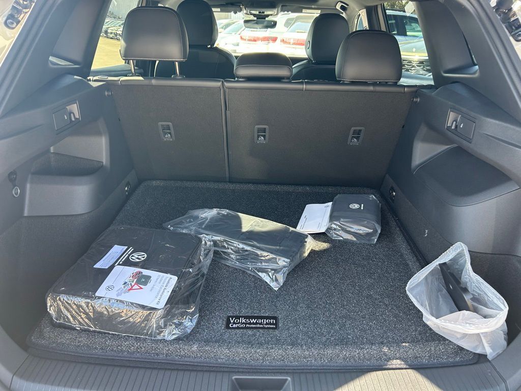 2026 Volkswagen Tiguan 2.0T SE R-Line Black Tampa FL