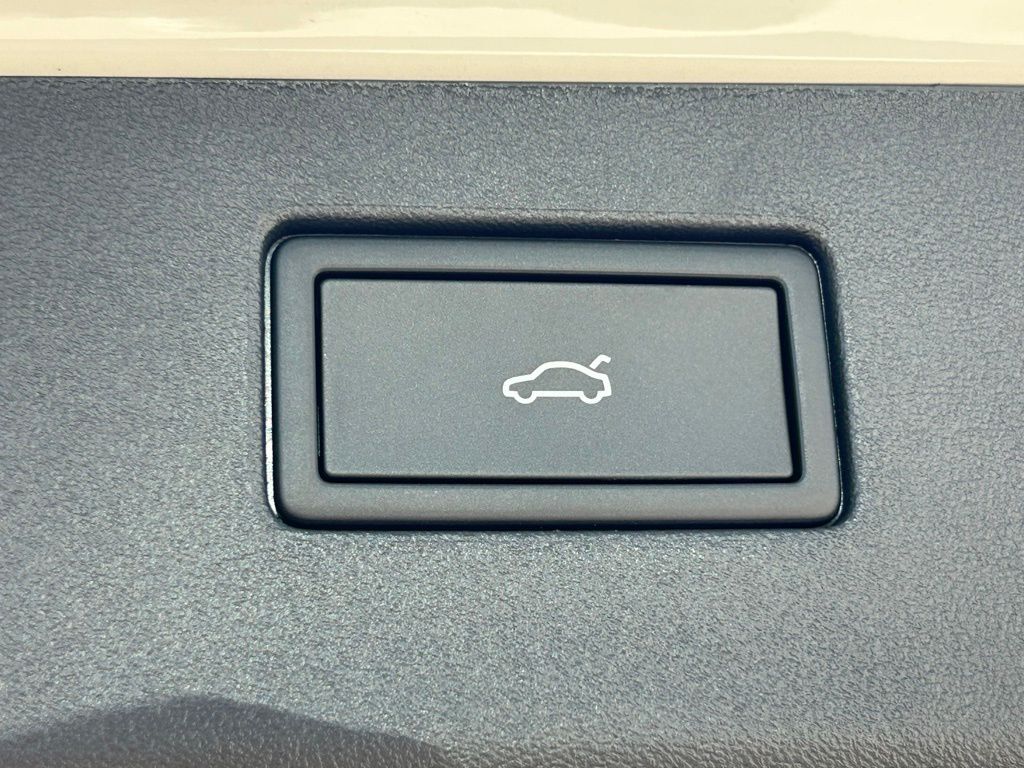 2026 Volkswagen Tiguan 2.0T SE R-Line Black Tampa FL