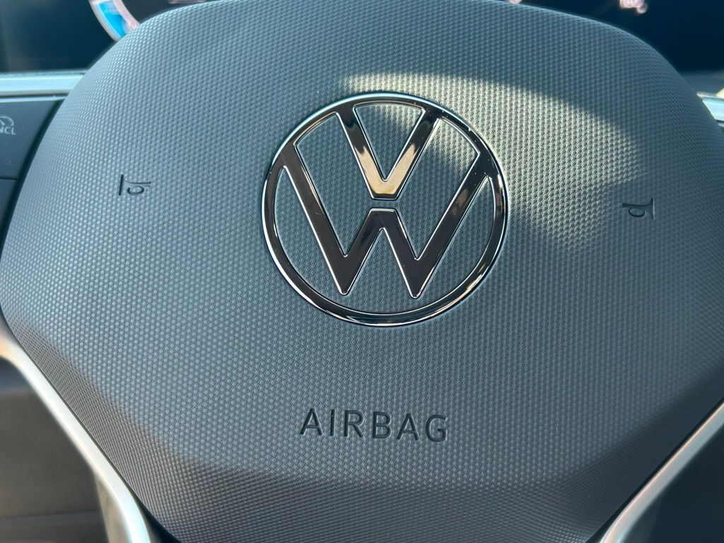 2026 Volkswagen Tiguan 2.0T SE R-Line Black Tampa FL