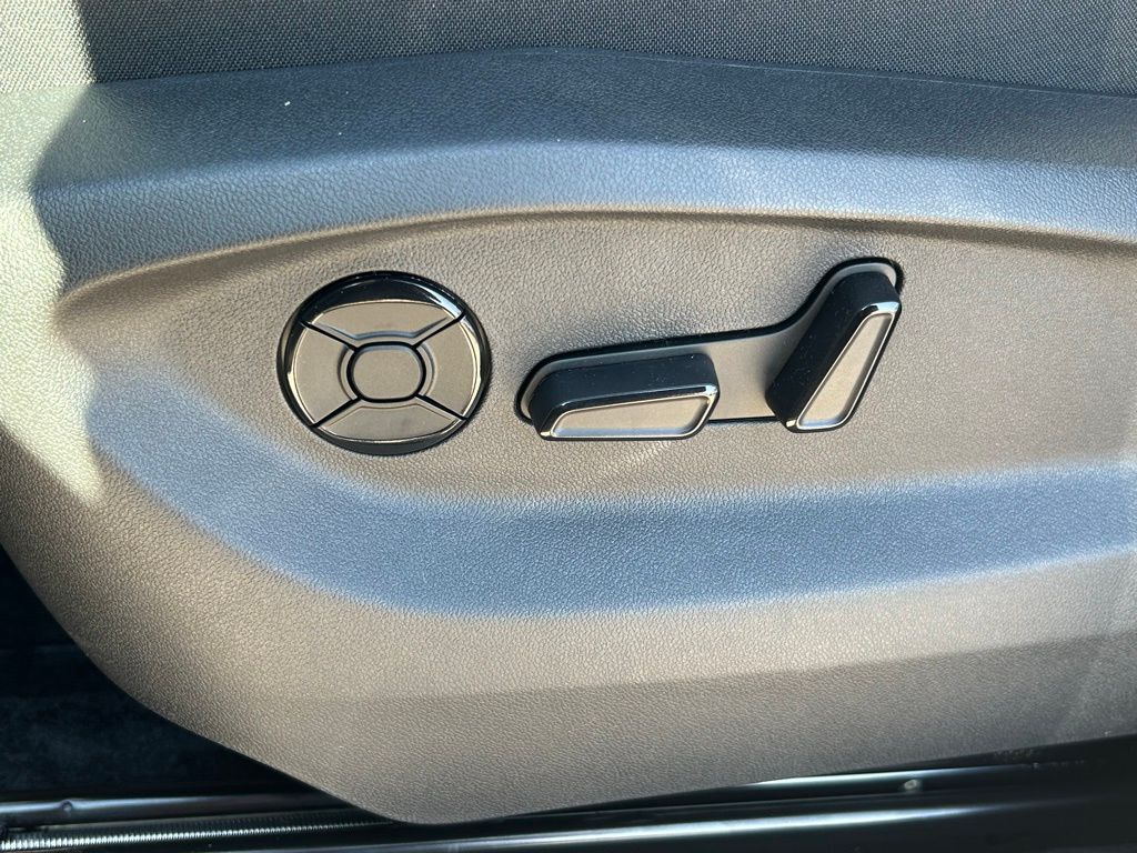 2026 Volkswagen Tiguan 2.0T SE R-Line Black Tampa FL