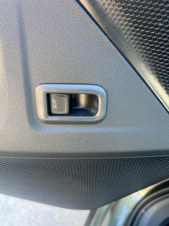 2026 Volkswagen Tiguan 2.0T SE R-Line Black Tampa FL