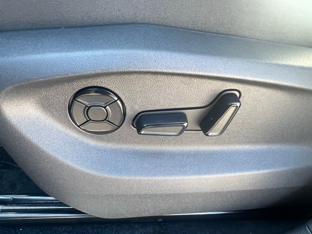 2026 Volkswagen Tiguan 2.0T SE R-Line Black Tampa FL