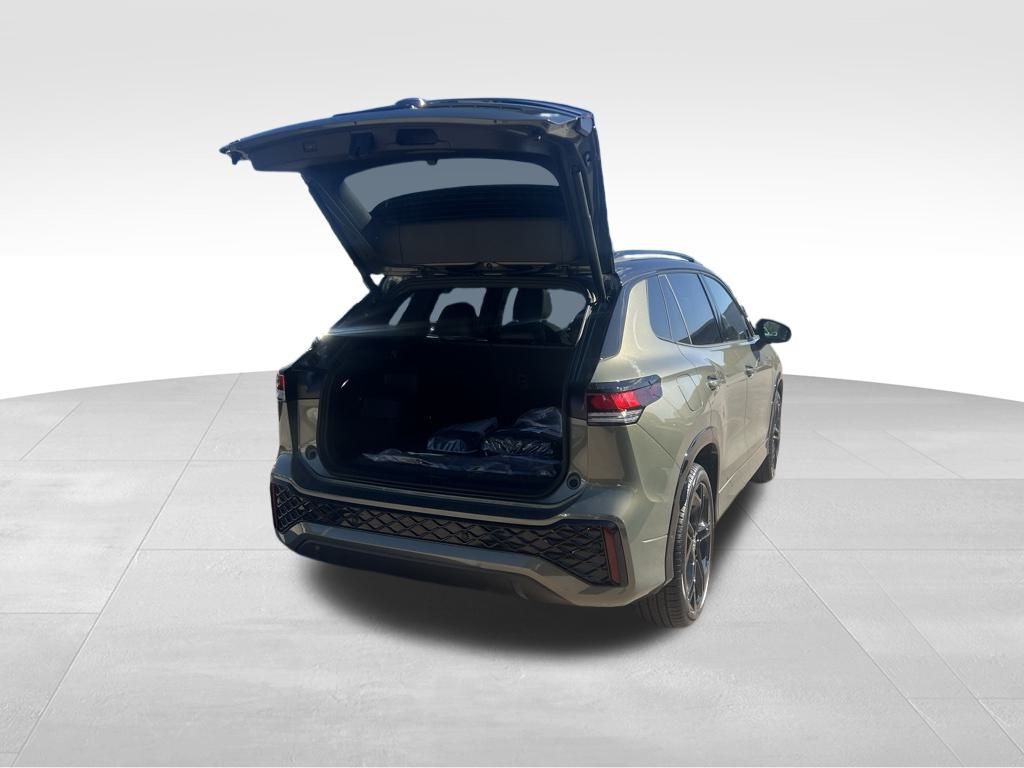 2026 Volkswagen Tiguan 2.0T SE R-Line Black Tampa FL