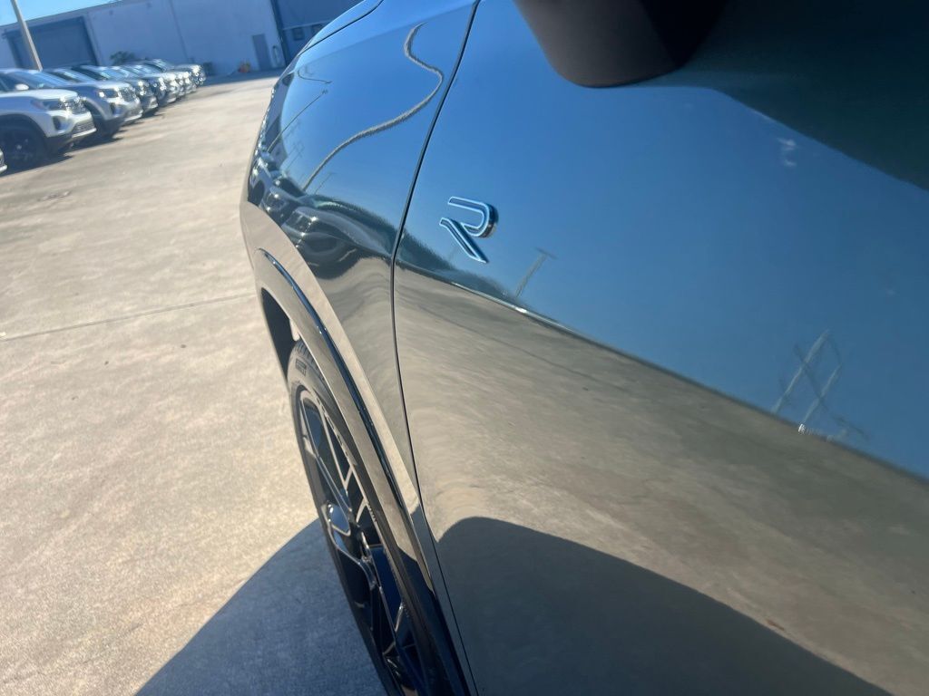 2026 Volkswagen Tiguan 2.0T SE R-Line Black Tampa FL