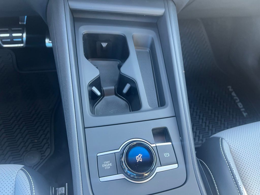 2026 Volkswagen Tiguan 2.0T SE R-Line Black Tampa FL