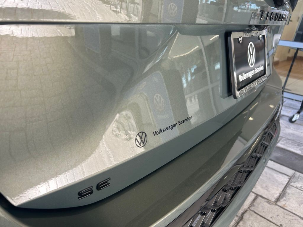 2026 Volkswagen Tiguan 2.0T SE R-Line Black Tampa FL