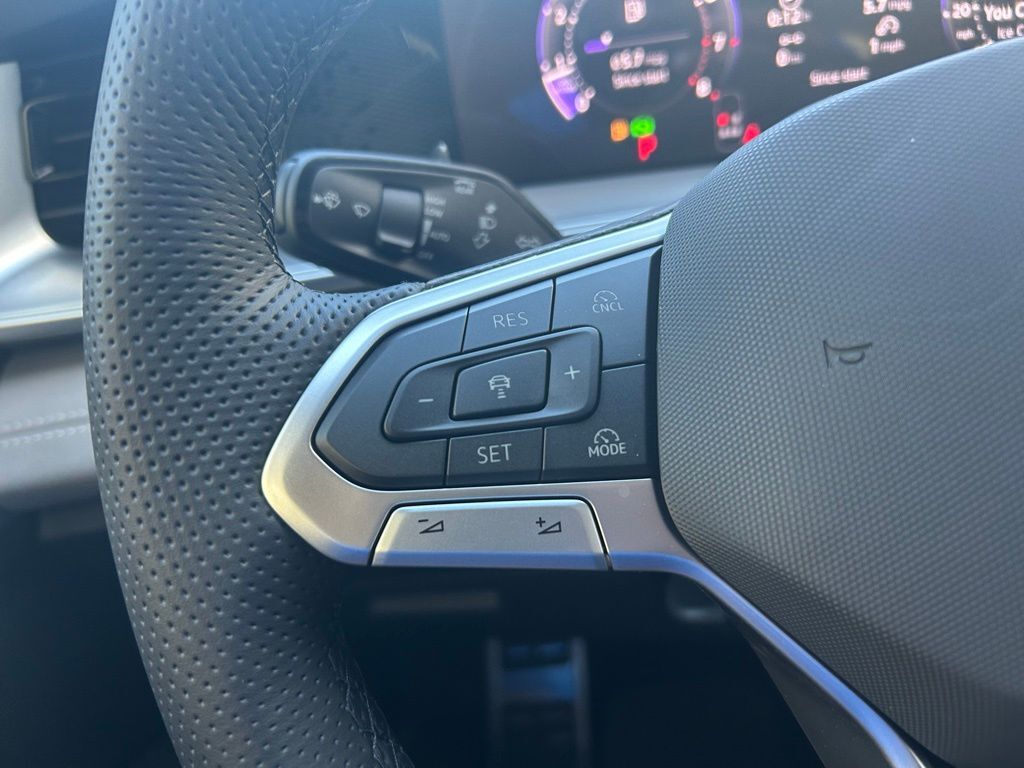 2026 Volkswagen Tiguan 2.0T SE R-Line Black Tampa FL