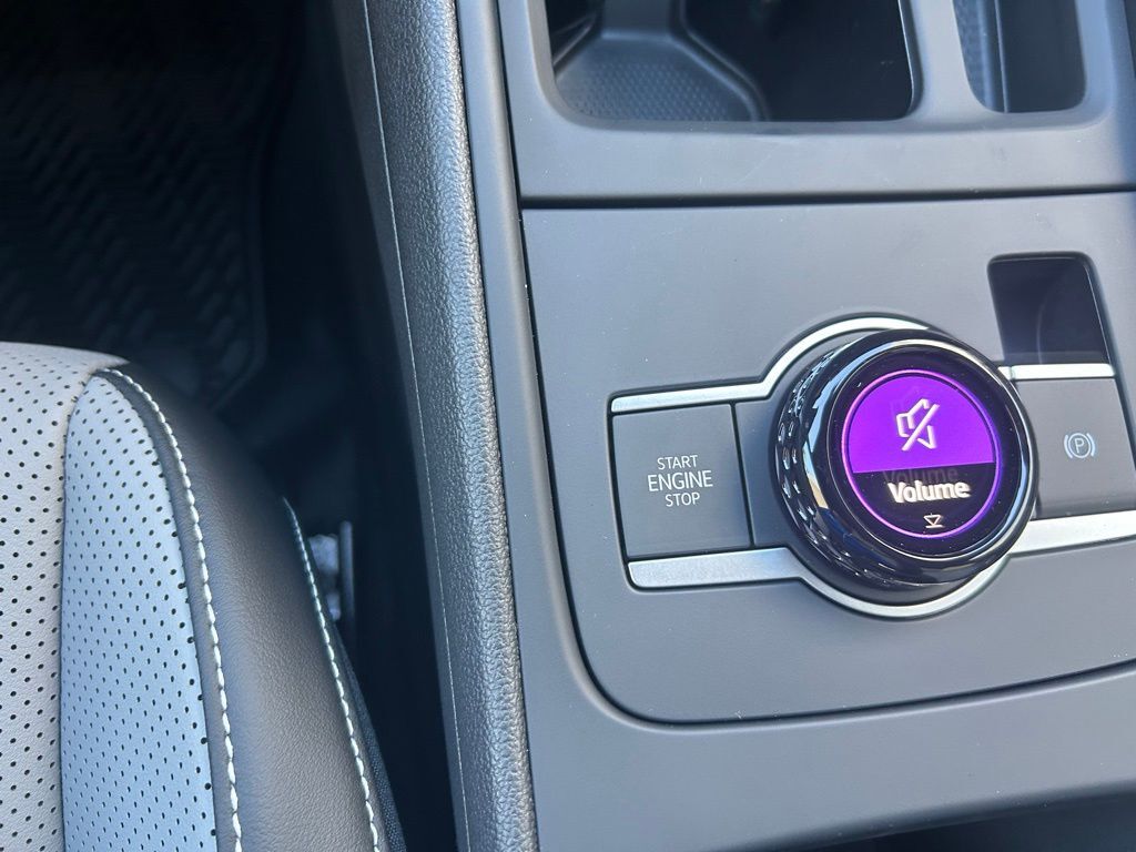 2026 Volkswagen Tiguan 2.0T SE R-Line Black Tampa FL