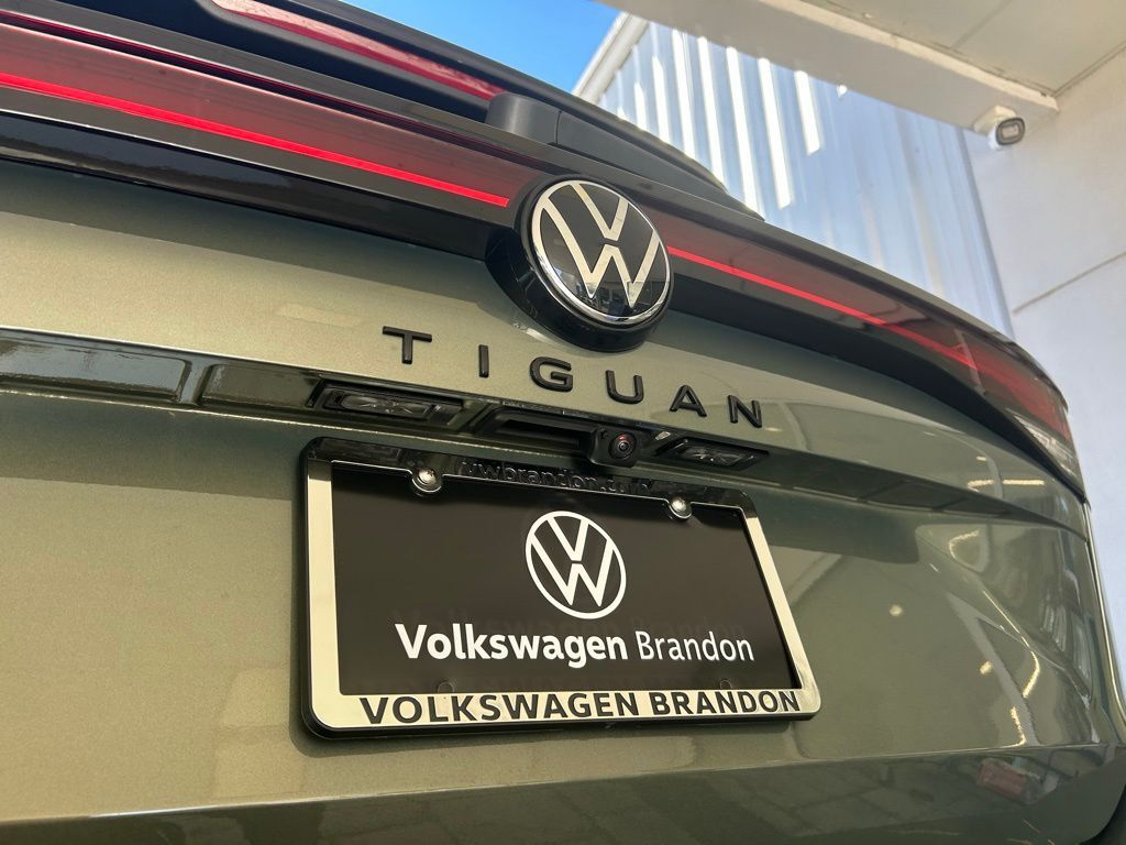 2026 Volkswagen Tiguan 2.0T SE R-Line Black Tampa FL