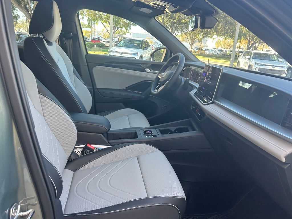 2026 Volkswagen Tiguan 2.0T SE R-Line Black Tampa FL