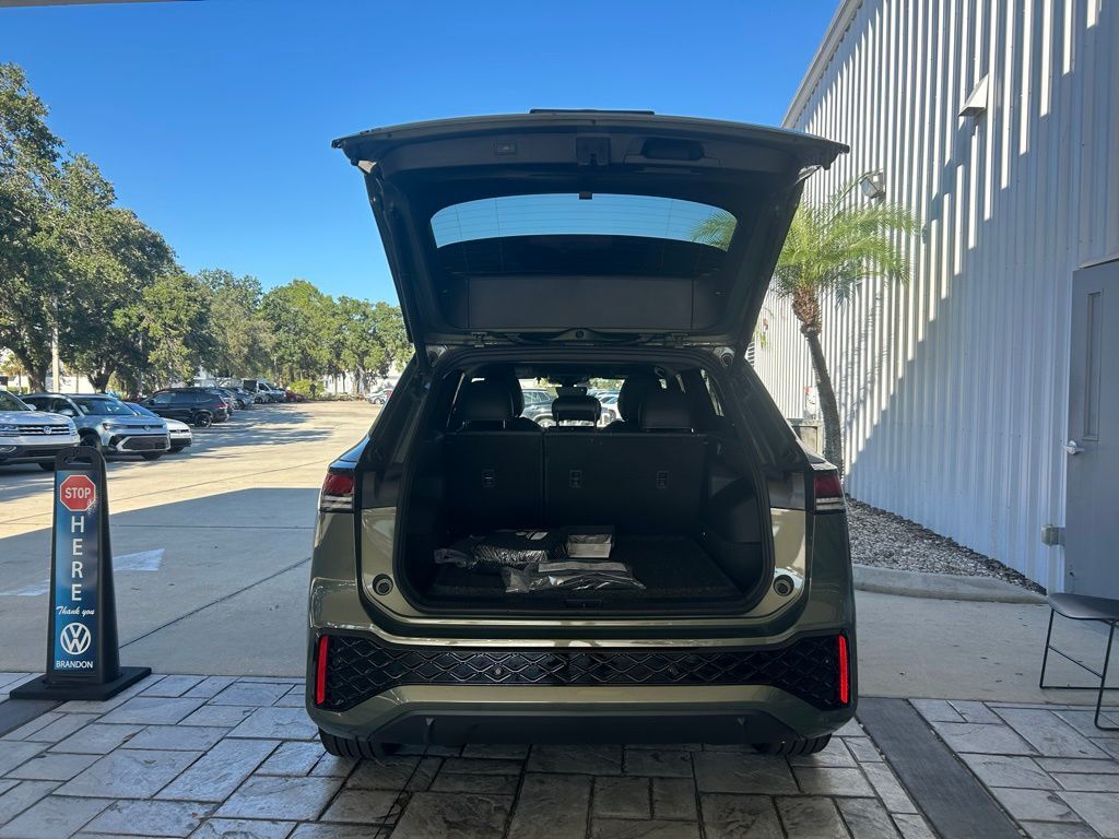 2026 Volkswagen Tiguan 2.0T SE R-Line Black Tampa FL