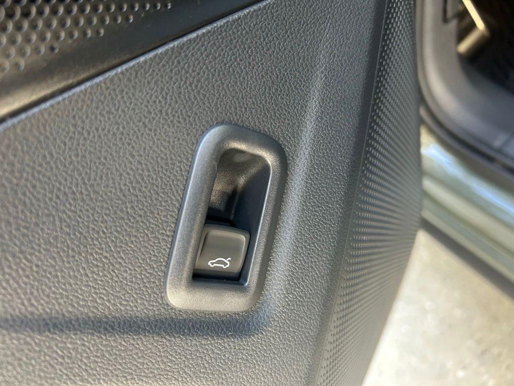 2026 Volkswagen Tiguan 2.0T SE R-Line Black Tampa FL