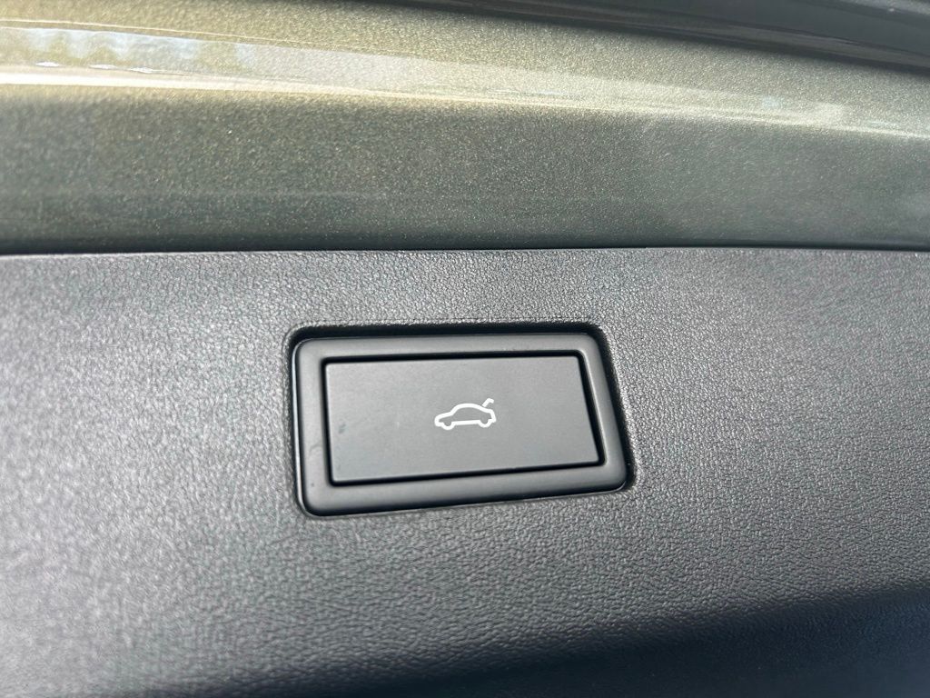 2026 Volkswagen Tiguan 2.0T SE R-Line Black Tampa FL