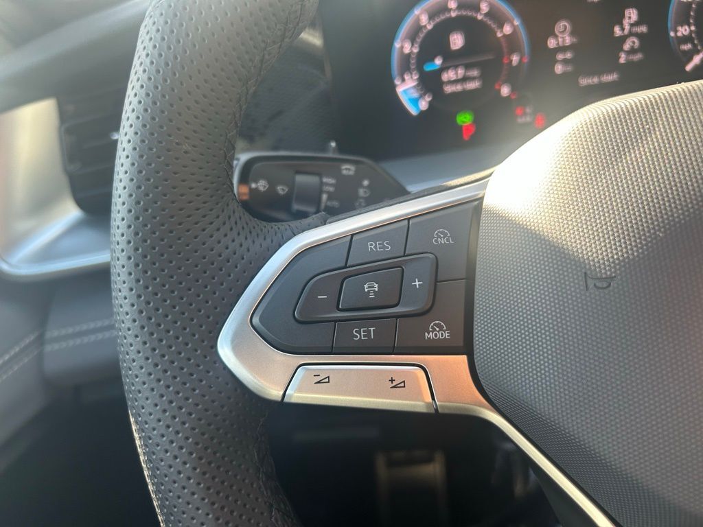 2026 Volkswagen Tiguan 2.0T SE R-Line Black Tampa FL