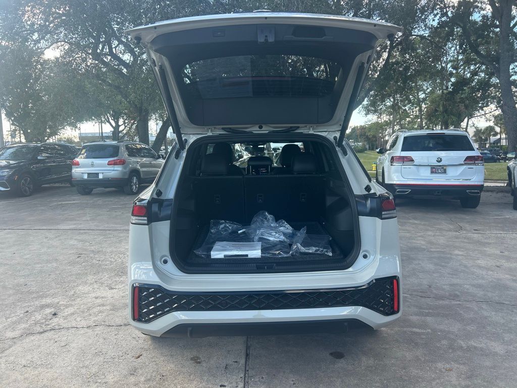 2026 Volkswagen Tiguan 2.0T SE R-Line Black Tampa FL