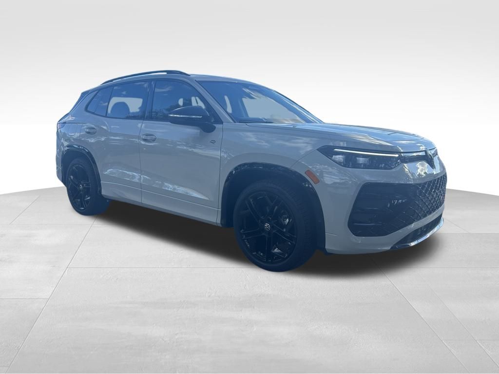 2026 Volkswagen Tiguan 2.0T SE R-Line Black Tampa FL