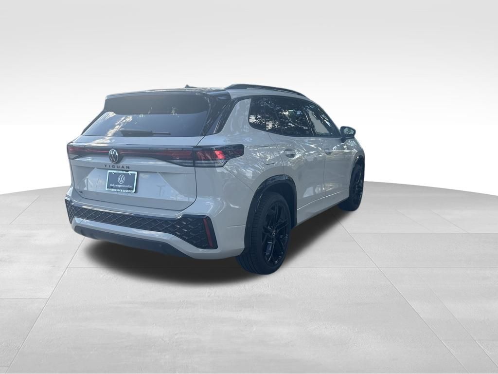 2026 Volkswagen Tiguan 2.0T SE R-Line Black Tampa FL