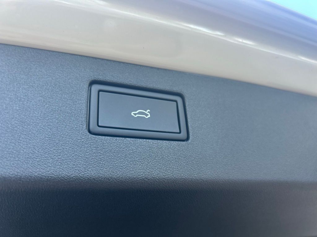 2026 Volkswagen Tiguan 2.0T SE R-Line Black Tampa FL