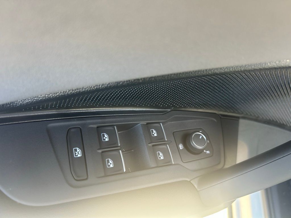 2026 Volkswagen Tiguan 2.0T SE R-Line Black Tampa FL