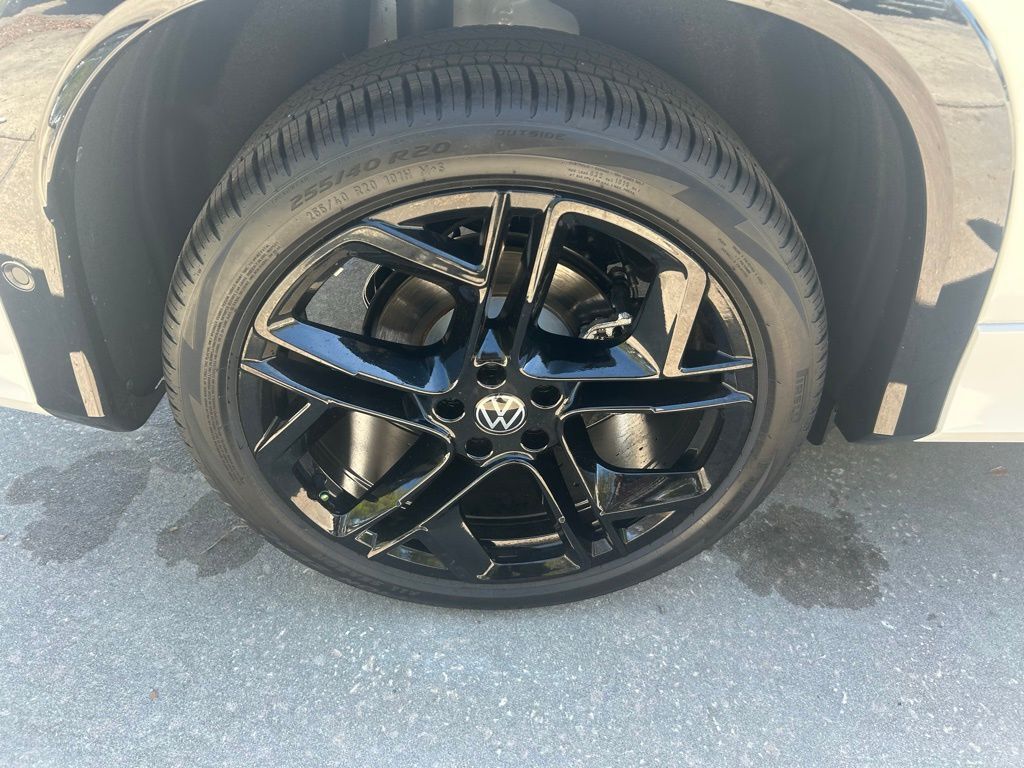 2026 Volkswagen Tiguan 2.0T SE R-Line Black Tampa FL