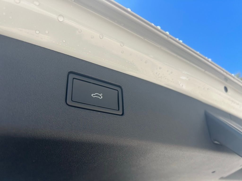 2026 Volkswagen Tiguan 2.0T SE R-Line Black Tampa FL