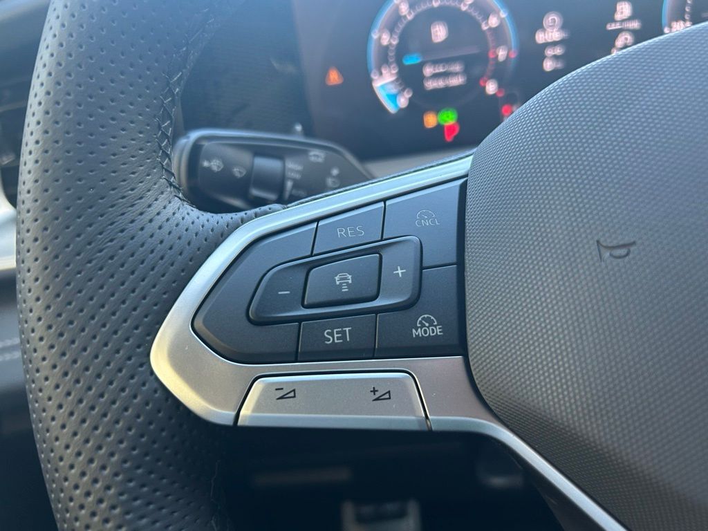 2026 Volkswagen Tiguan 2.0T SE R-Line Black Tampa FL