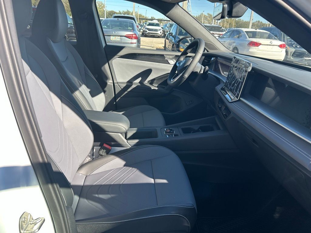 2026 Volkswagen Tiguan 2.0T SE R-Line Black Tampa FL