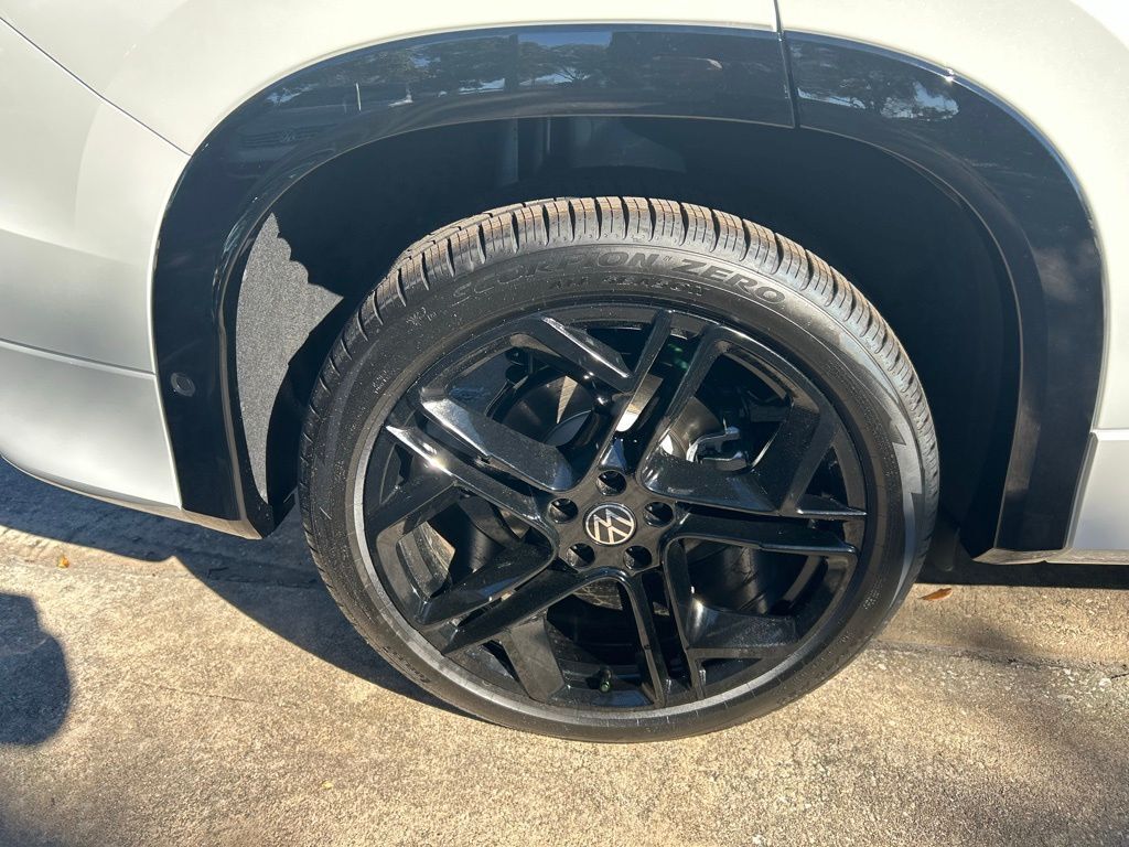 2026 Volkswagen Tiguan 2.0T SE R-Line Black Tampa FL