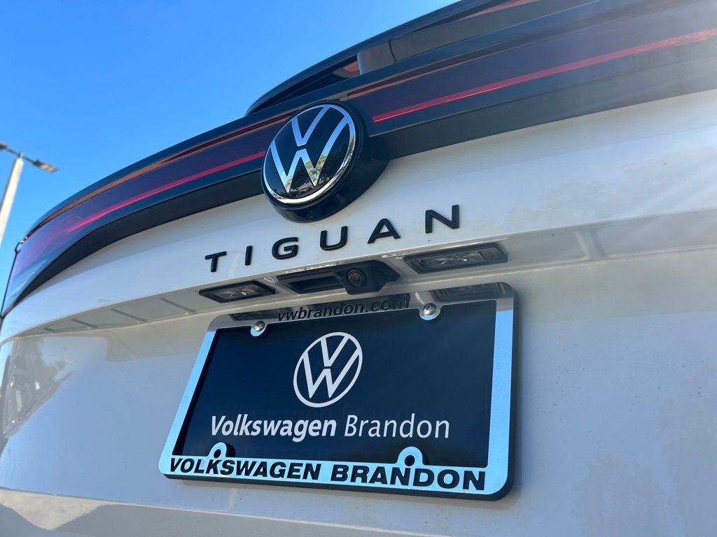 2026 Volkswagen Tiguan 2.0T SE R-Line Black Tampa FL