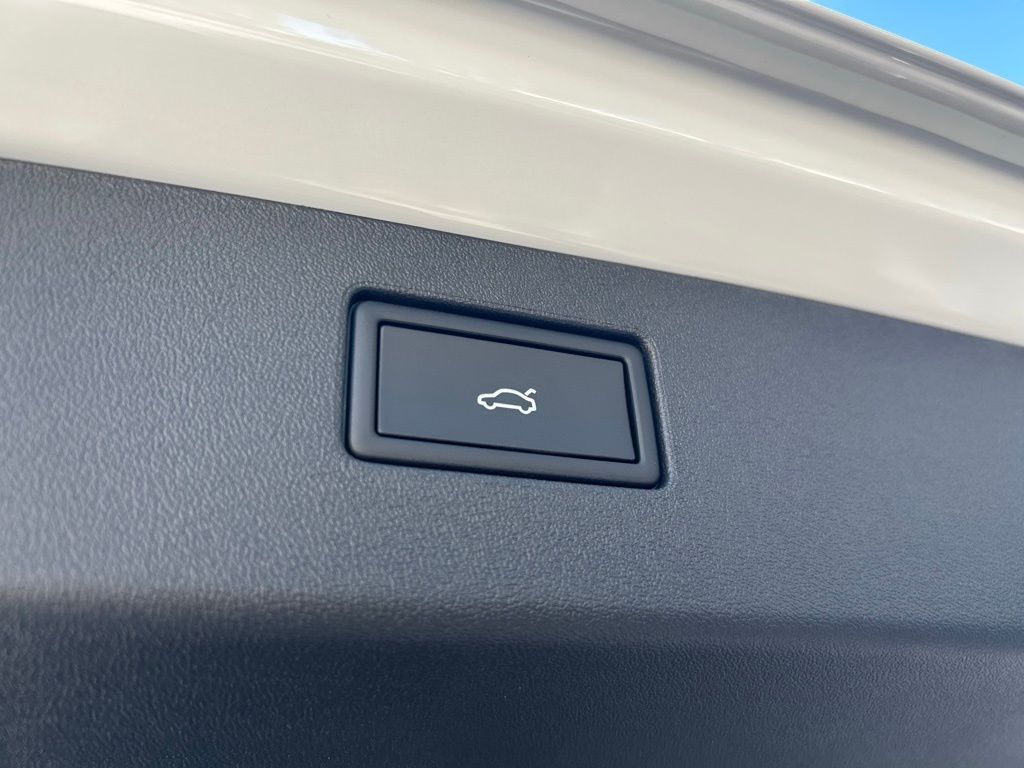 2026 Volkswagen Tiguan 2.0T SE R-Line Black Tampa FL