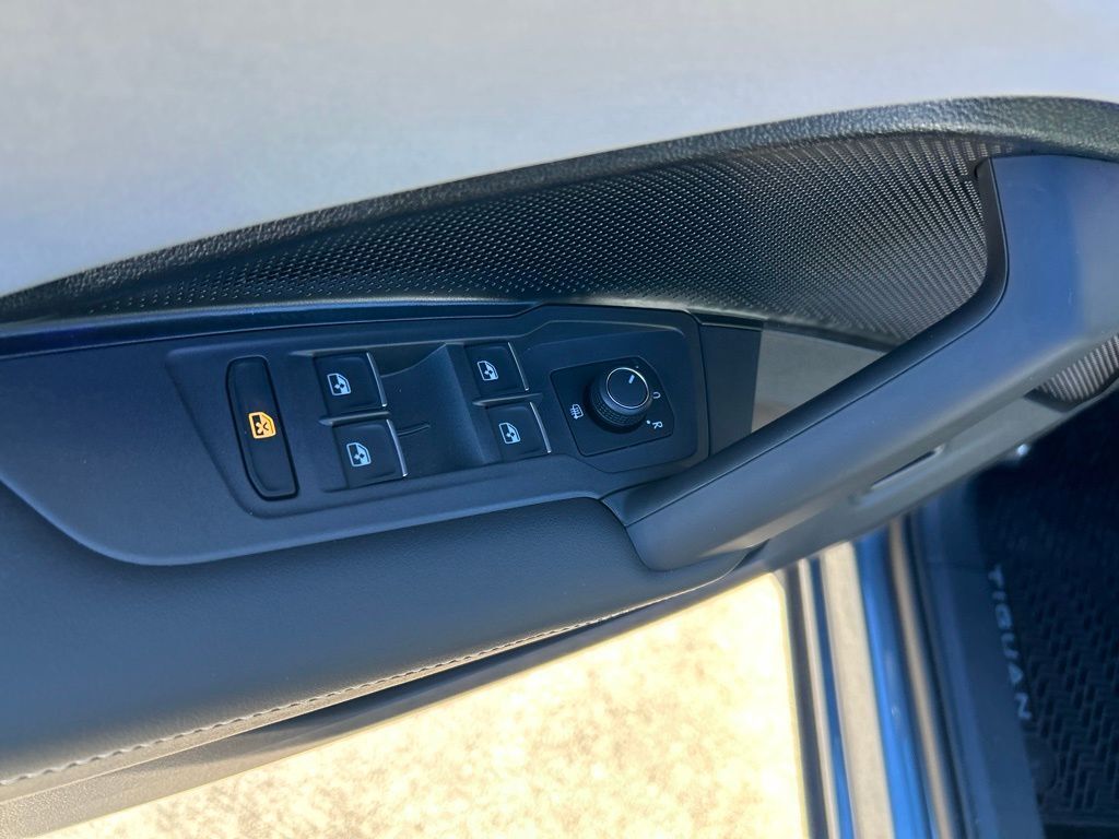 2026 Volkswagen Tiguan 2.0T SE R-Line Black Tampa FL