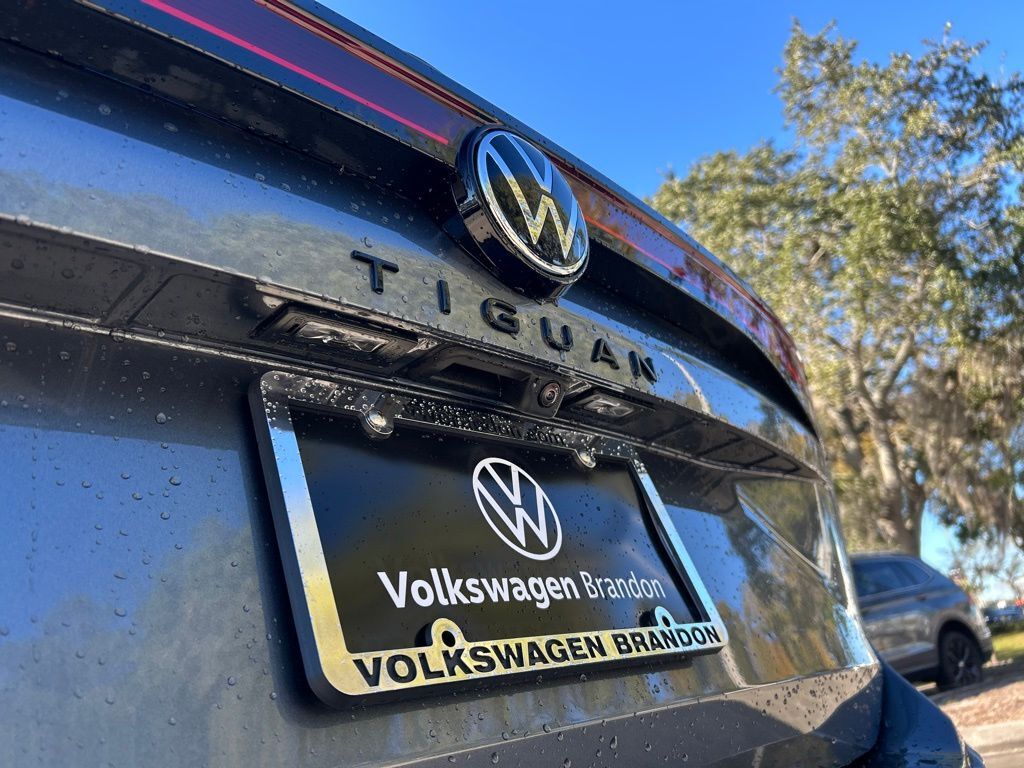2026 Volkswagen Tiguan 2.0T SE R-Line Black Tampa FL