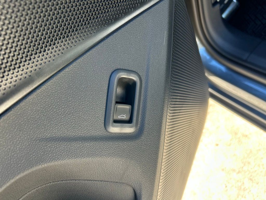 2026 Volkswagen Tiguan 2.0T SE R-Line Black Tampa FL