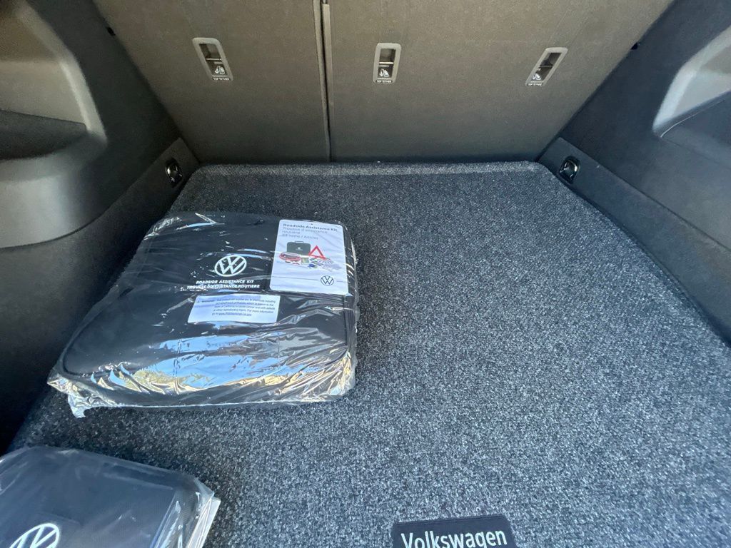 2026 Volkswagen Tiguan 2.0T SE R-Line Black Tampa FL