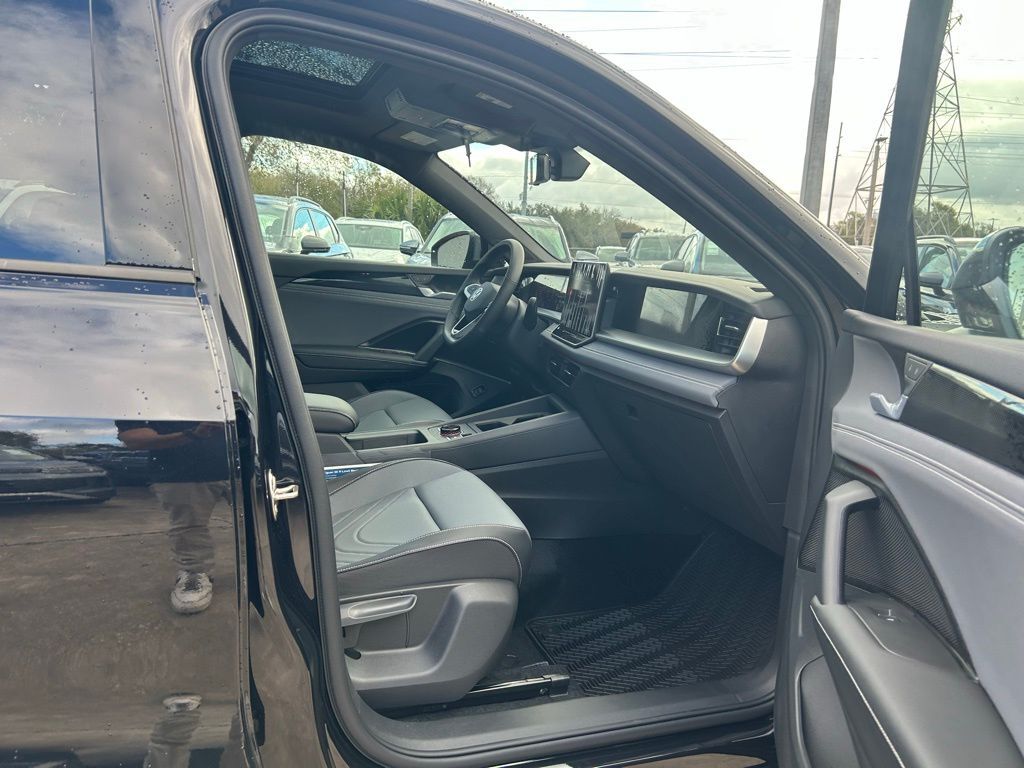 2026 Volkswagen Tiguan 2.0T SE R-Line Black Tampa FL