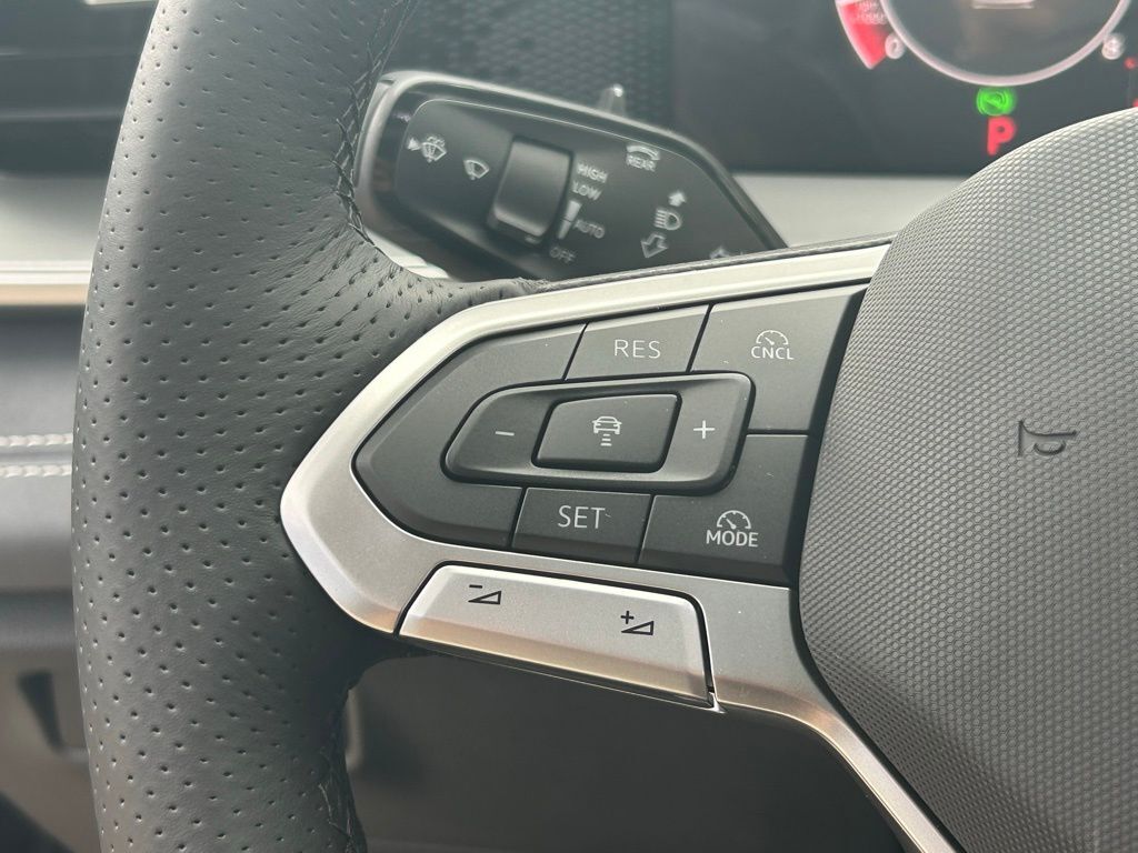 2026 Volkswagen Tiguan 2.0T SE R-Line Black Tampa FL