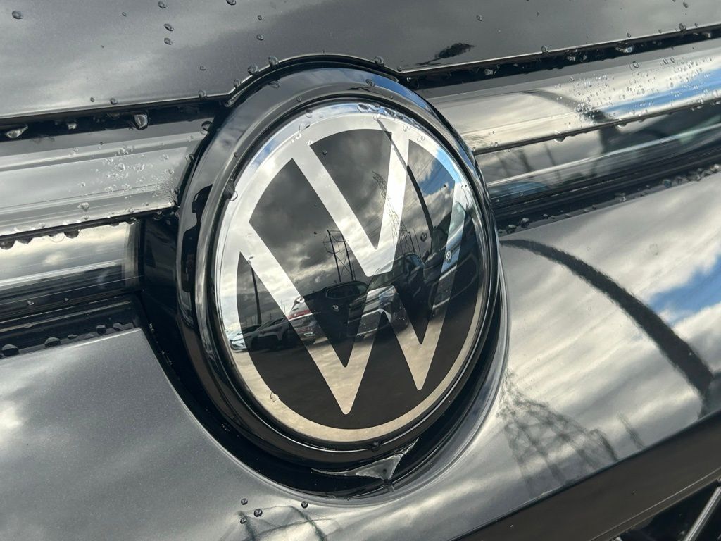 2026 Volkswagen Tiguan 2.0T SE R-Line Black Tampa FL