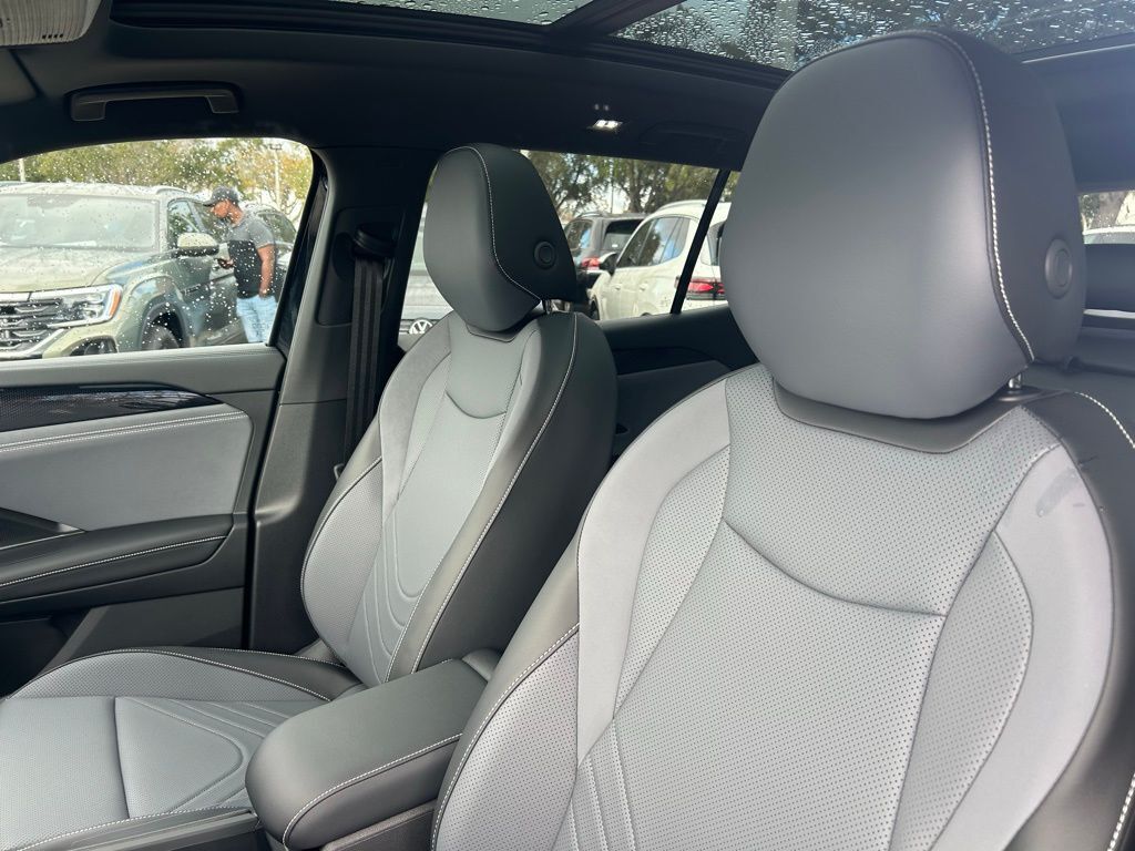 2026 Volkswagen Tiguan 2.0T SE R-Line Black Tampa FL