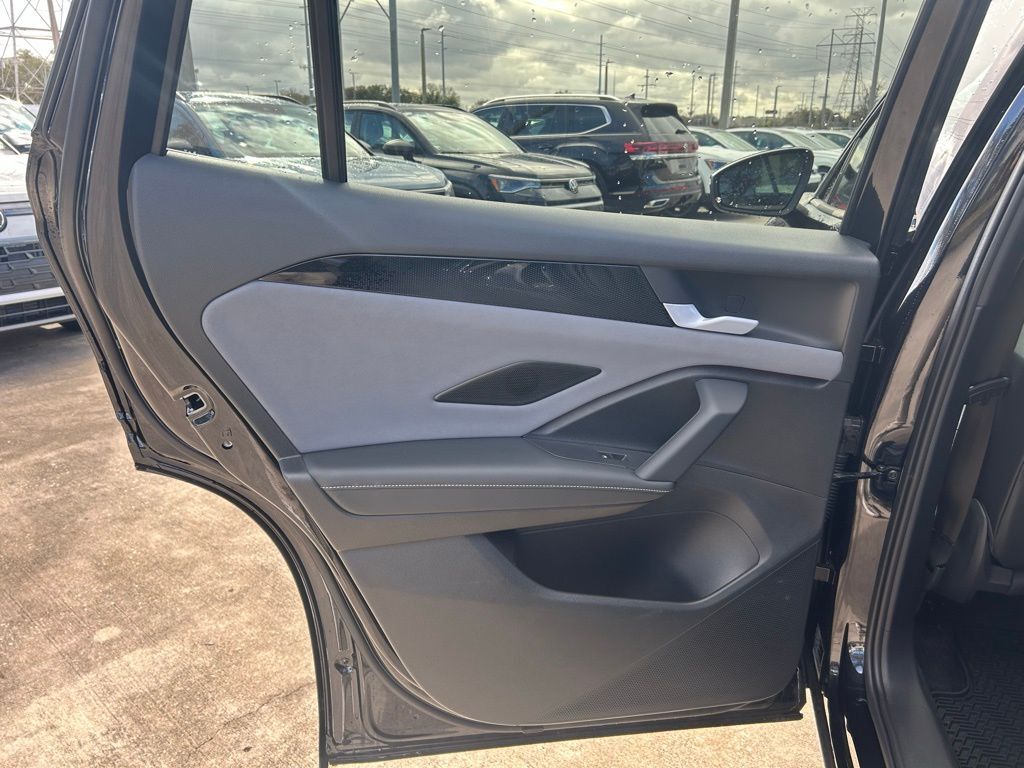 2026 Volkswagen Tiguan 2.0T SE R-Line Black Tampa FL