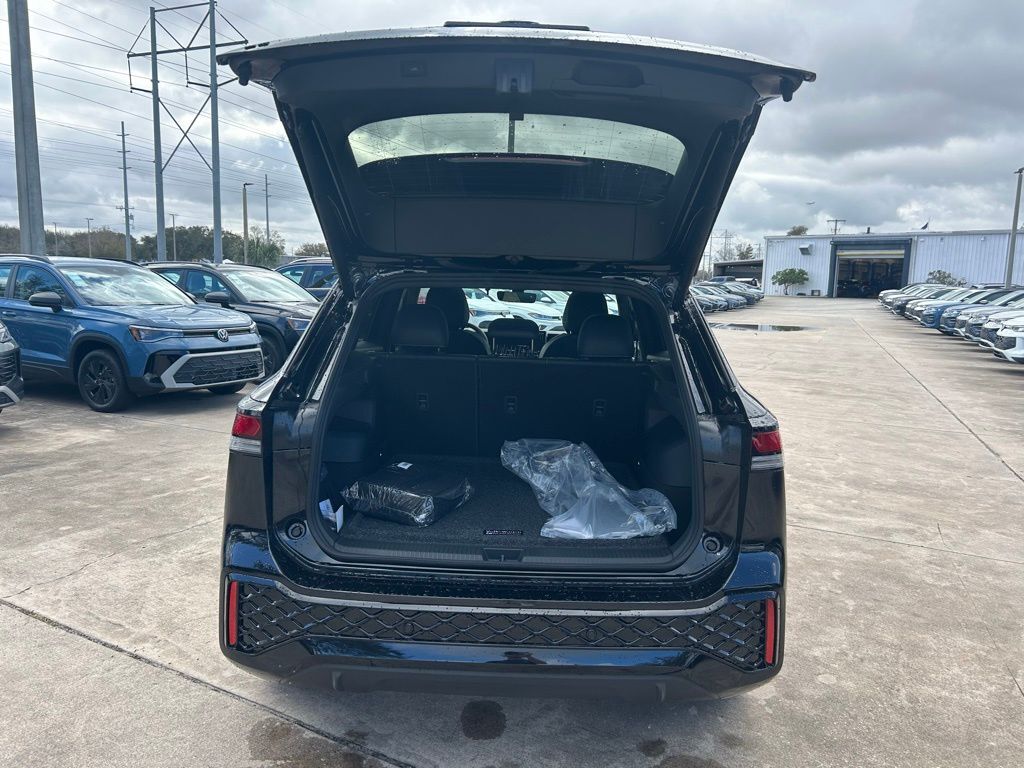 2026 Volkswagen Tiguan 2.0T SE R-Line Black Tampa FL