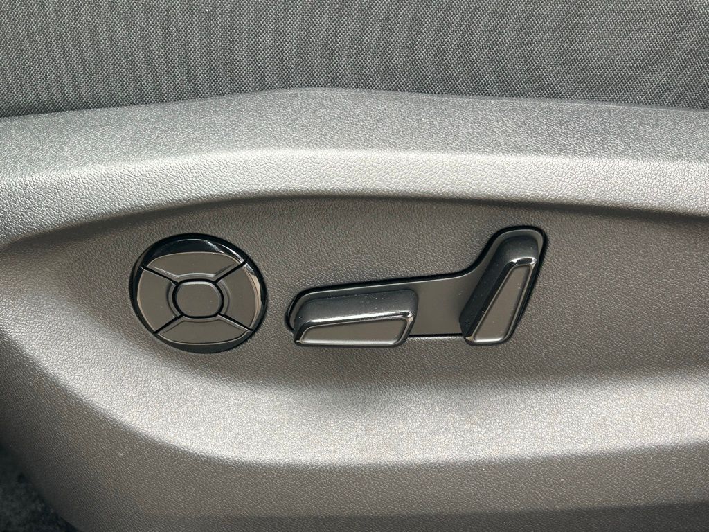 2026 Volkswagen Tiguan 2.0T SE R-Line Black Tampa FL