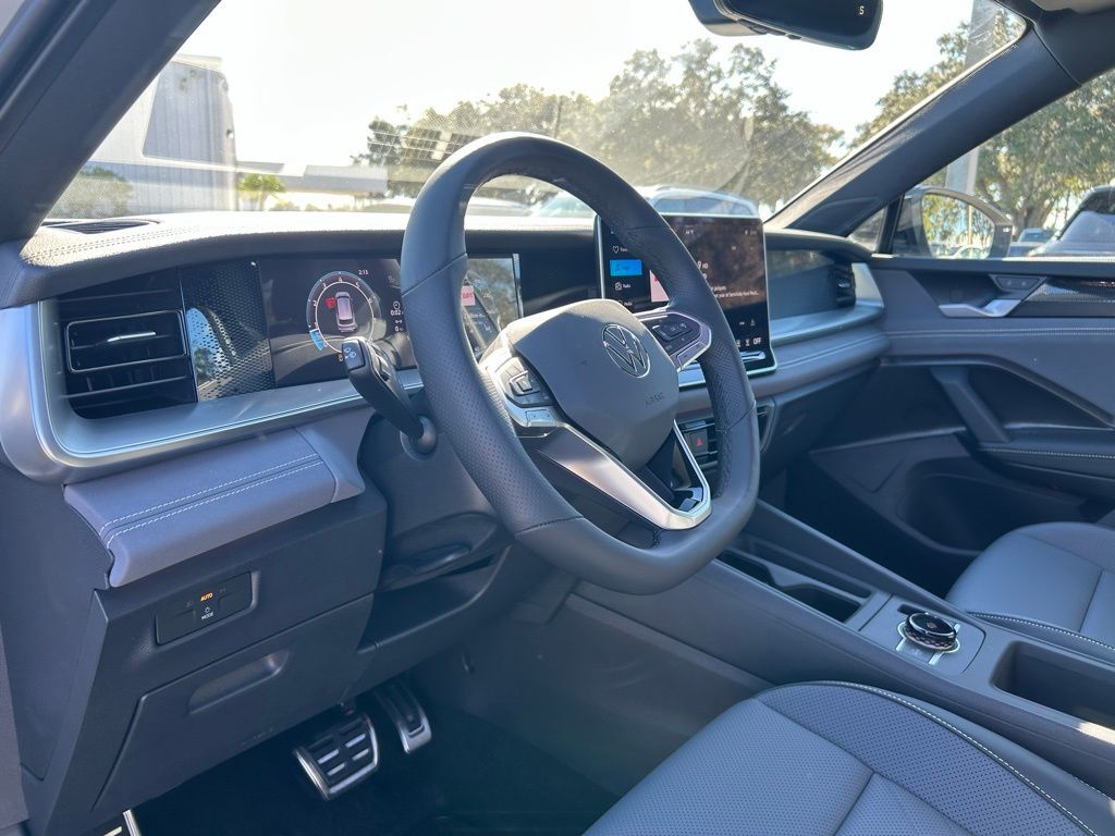 2026 Volkswagen Tiguan 2.0T SE R-Line Black Tampa FL